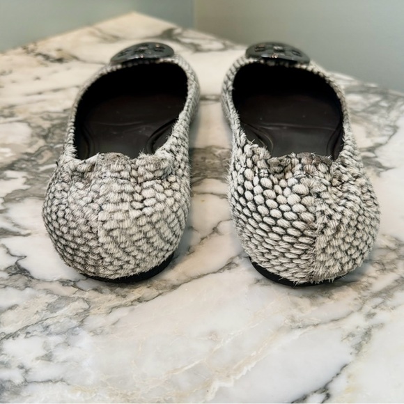 Tory Burch REVA Grey Pony Flats Sz7.5 - Picture 5 of 8